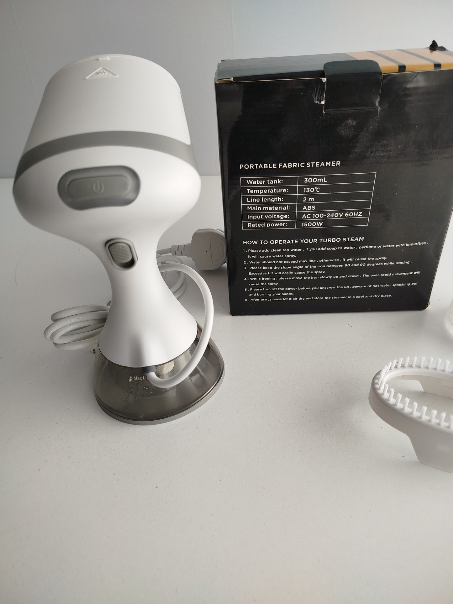 Ręczna Parownica do Ubrań Steamer 1500W | Zbiornik 300ml | Szybkie Prasowanie w Pionie
