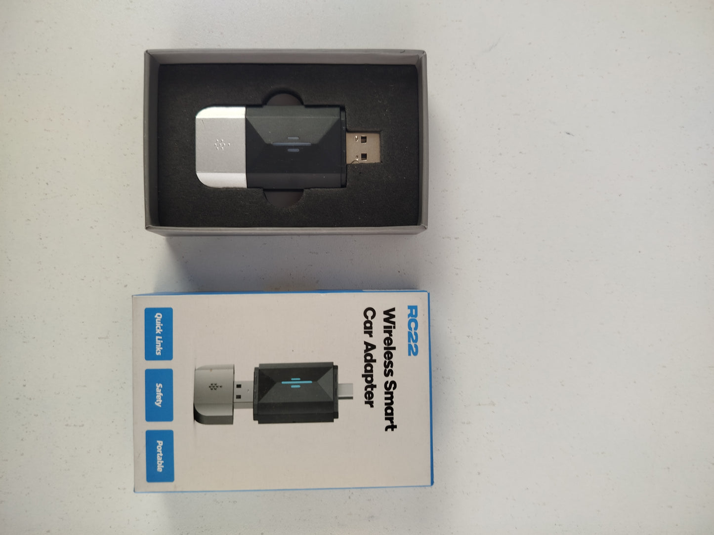 Adapter Bezprzewodowy RC22 – CarPlay i Android Auto bez kabli!
