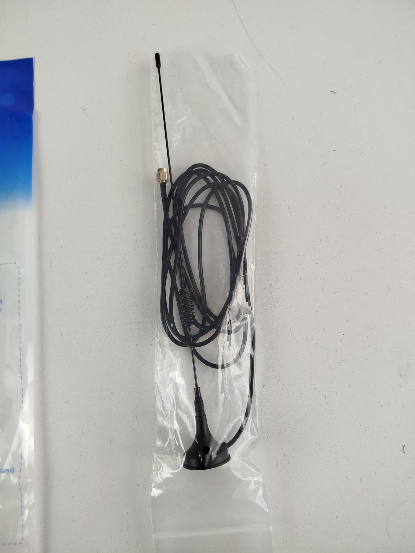 Antena Dookólna ze Złączem SMA i Magnetyczną Podstawą