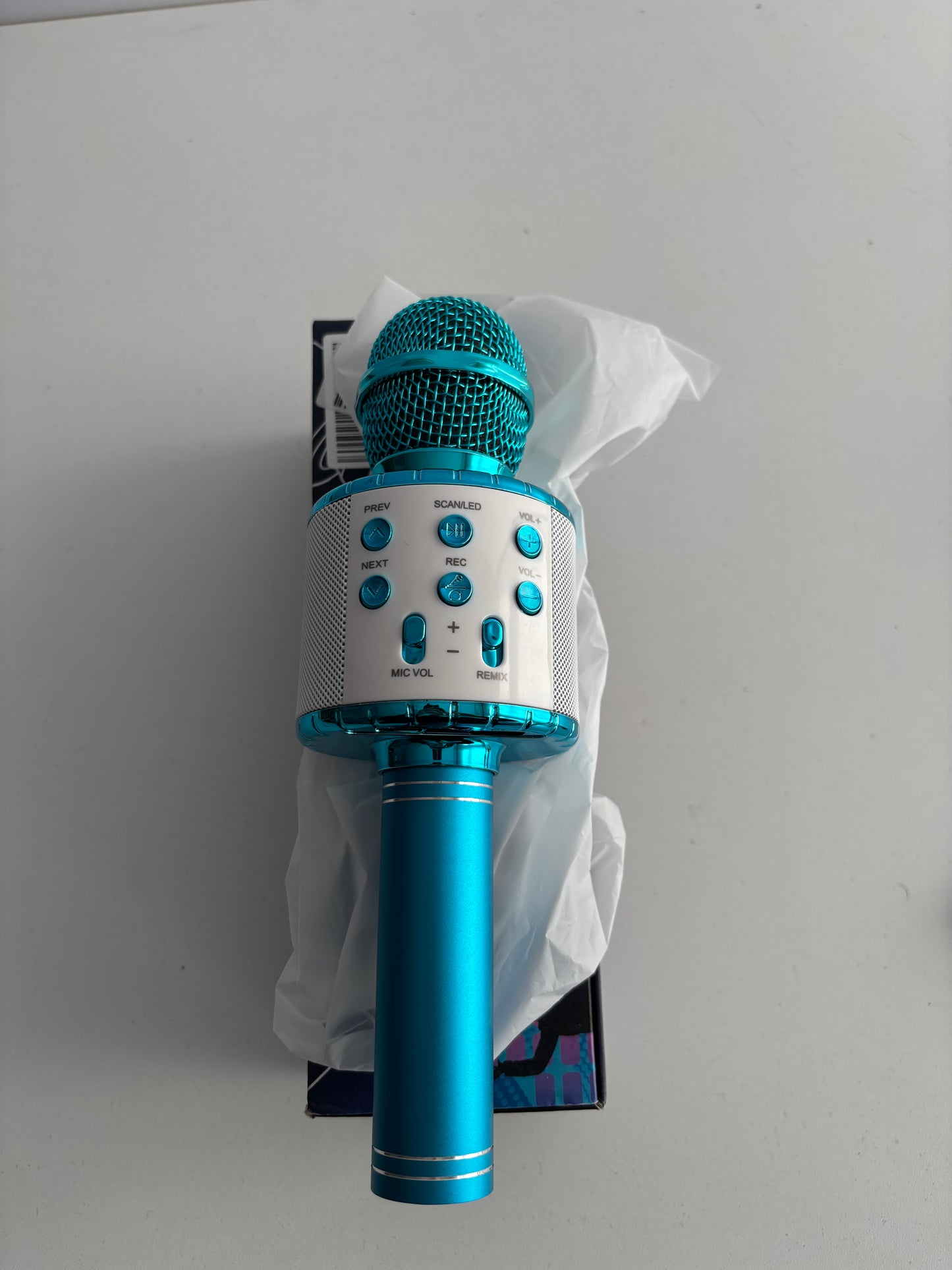 Bezprzewodowy Mikrofon Karaoke Bluetooth 4w1 – Z Głośnikiem i Efektami! 🎤🎶